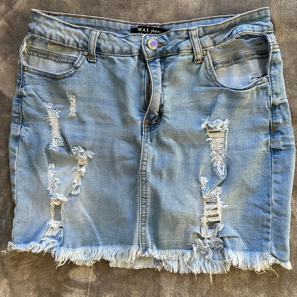 Sexy distressed mini skirt.